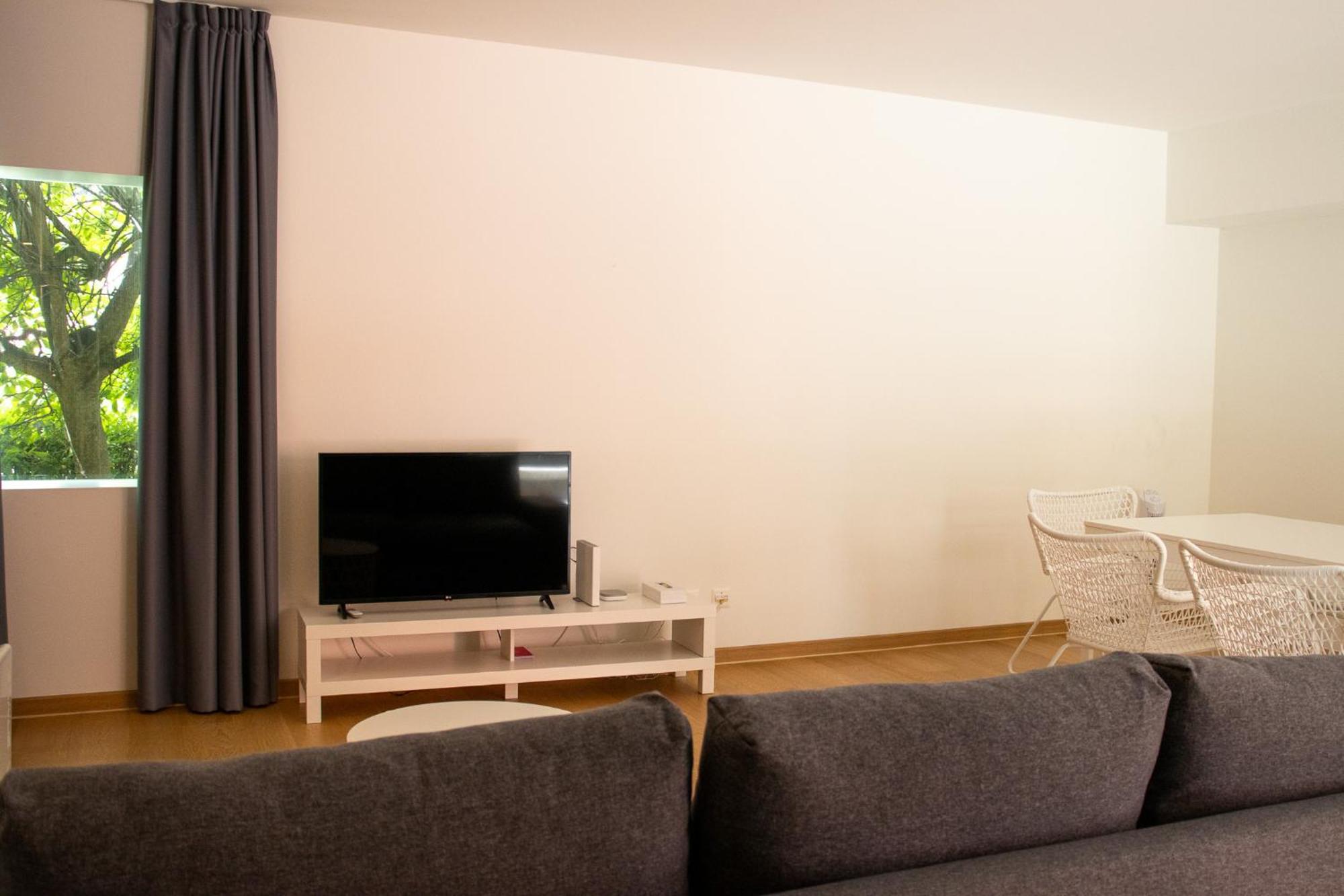 Modern Apartment In Lugano Exterior photo